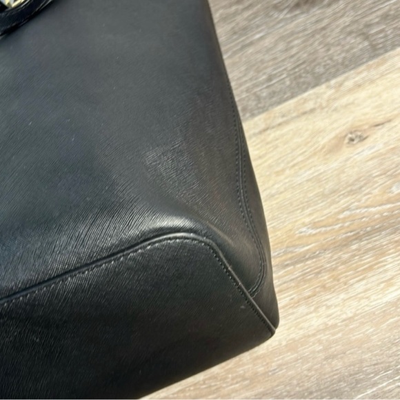 Michael Kors Large Black Jet Set Travel Tote-GUC! - Picture 5 of 12